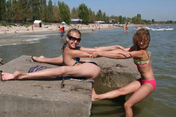 Epic Beach FAIL: Never go to the beach with your chiropractor.