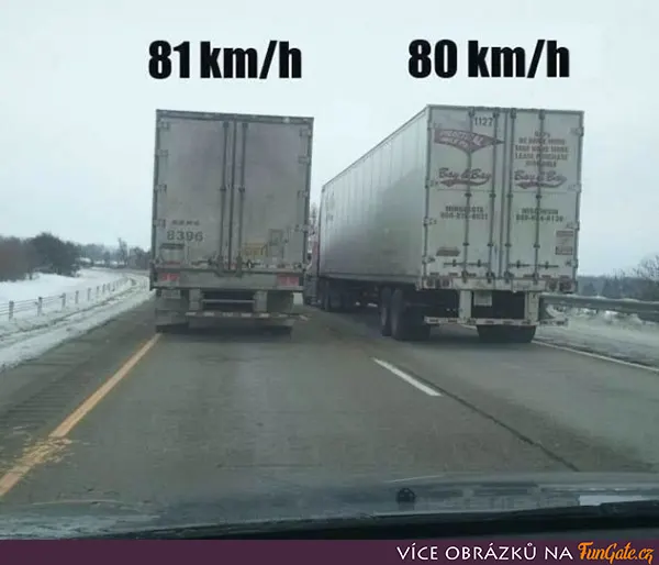 Řidiči kamiónu na dálnici